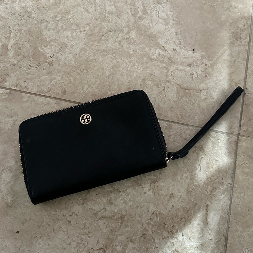 Tory Burch Wristlet Zip Wallet